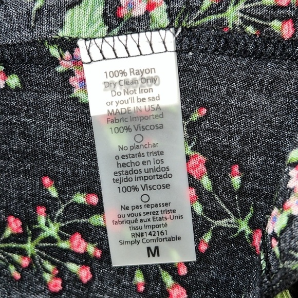 Women’s LULAROE Shirley floral graphic open front cardi top size Medium - Picture 6 of 6